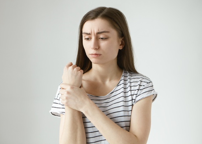 causes Ganglion cysts - Remedyspace